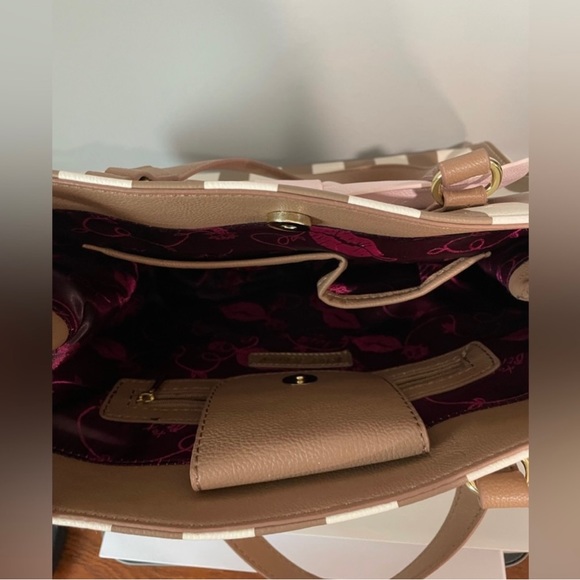 Betsey johnson bag light pink with white and brown - Picture 5 of 5